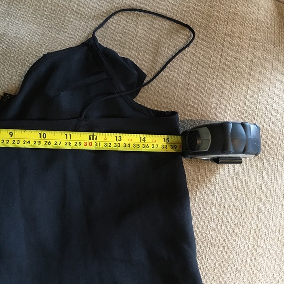 H&M ruffle camisole. Size 4 - Picture 2 of 5